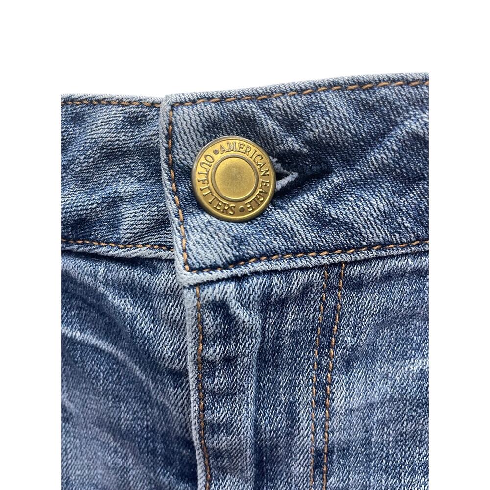American Eagle Outfitters Stretch Floral Embroidered Denim Jean Shorts Size 14 - Picture 5 of 10